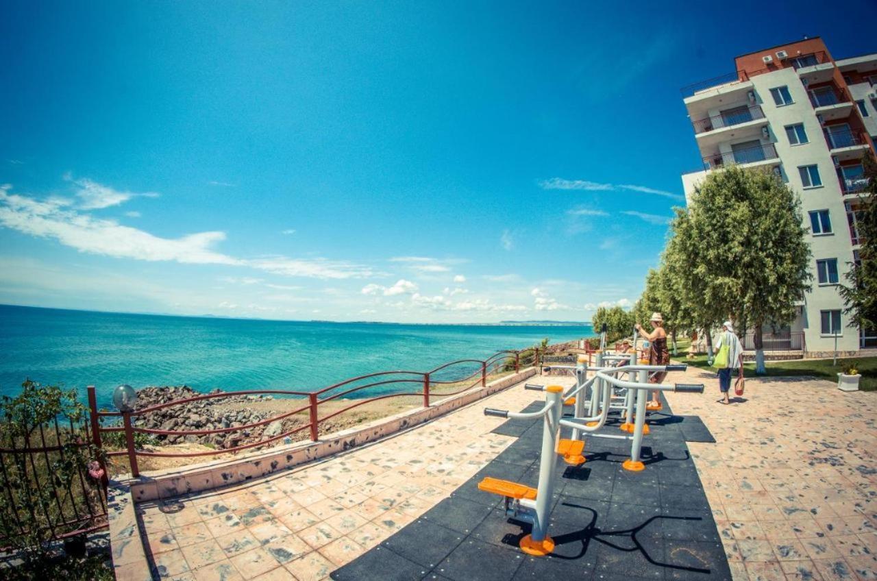 Beautiful Apartment Right By The Sea, Sveti Vlas Exteriér fotografie