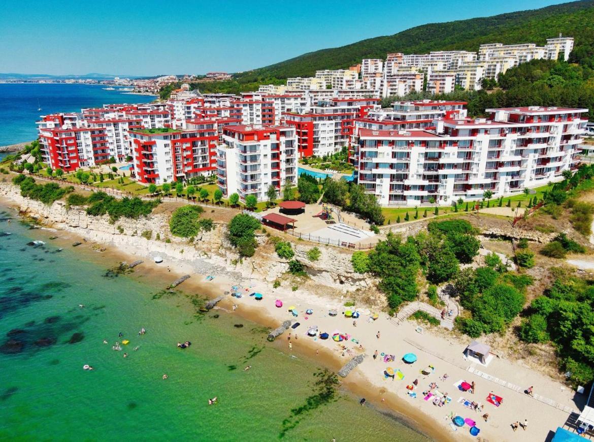 Beautiful Apartment Right By The Sea, Sveti Vlas Exteriér fotografie